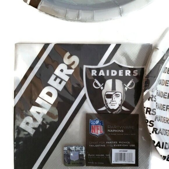 NFL Las Vegas Raiders Lot of 2 Napkin Packs & Plates Parties Tailgates Man Caves - Picture 3 of 3
